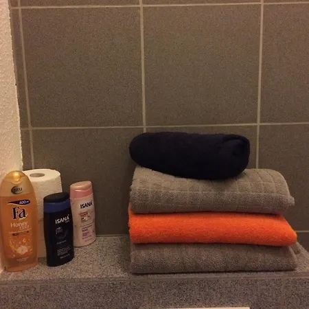 Glover Apartment *